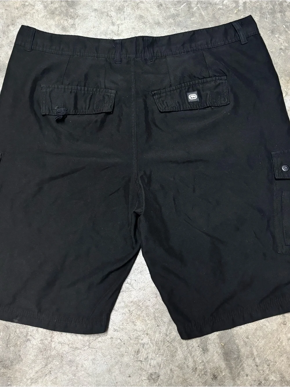 Ecko Unltd. Long Black Cargo Shorts sz 38/40